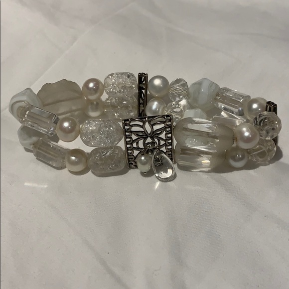 Silpada white beaded bracelet